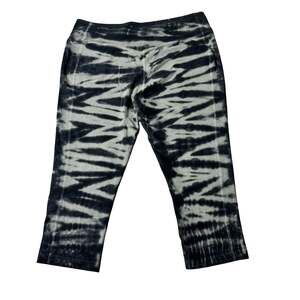 Nike Dri-FIT Zebra Print Crop Leggings Women XL Black White Workout Capri Pants